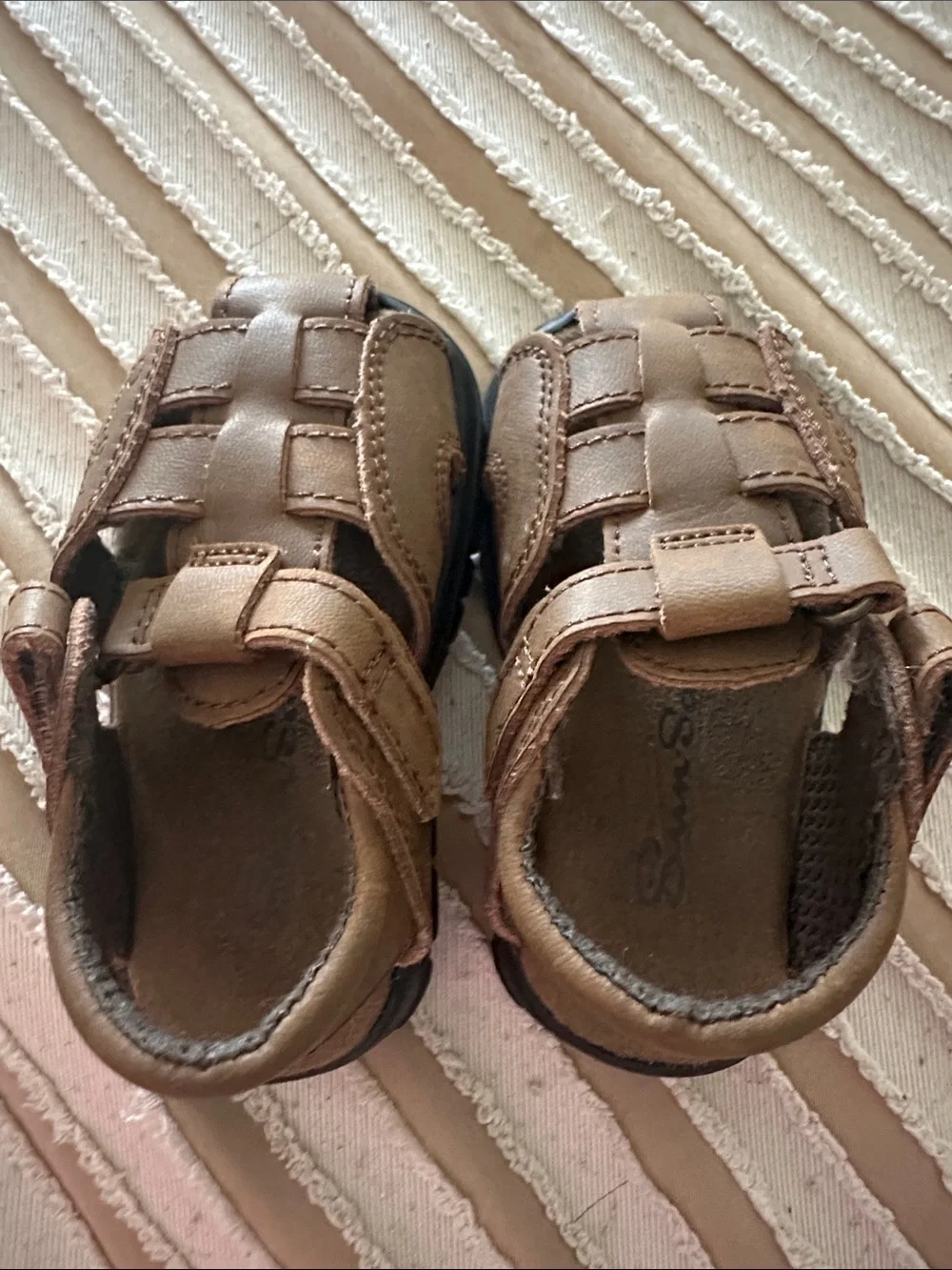 Kids Brown Closed-Toe Hook-and-Loop Sandals